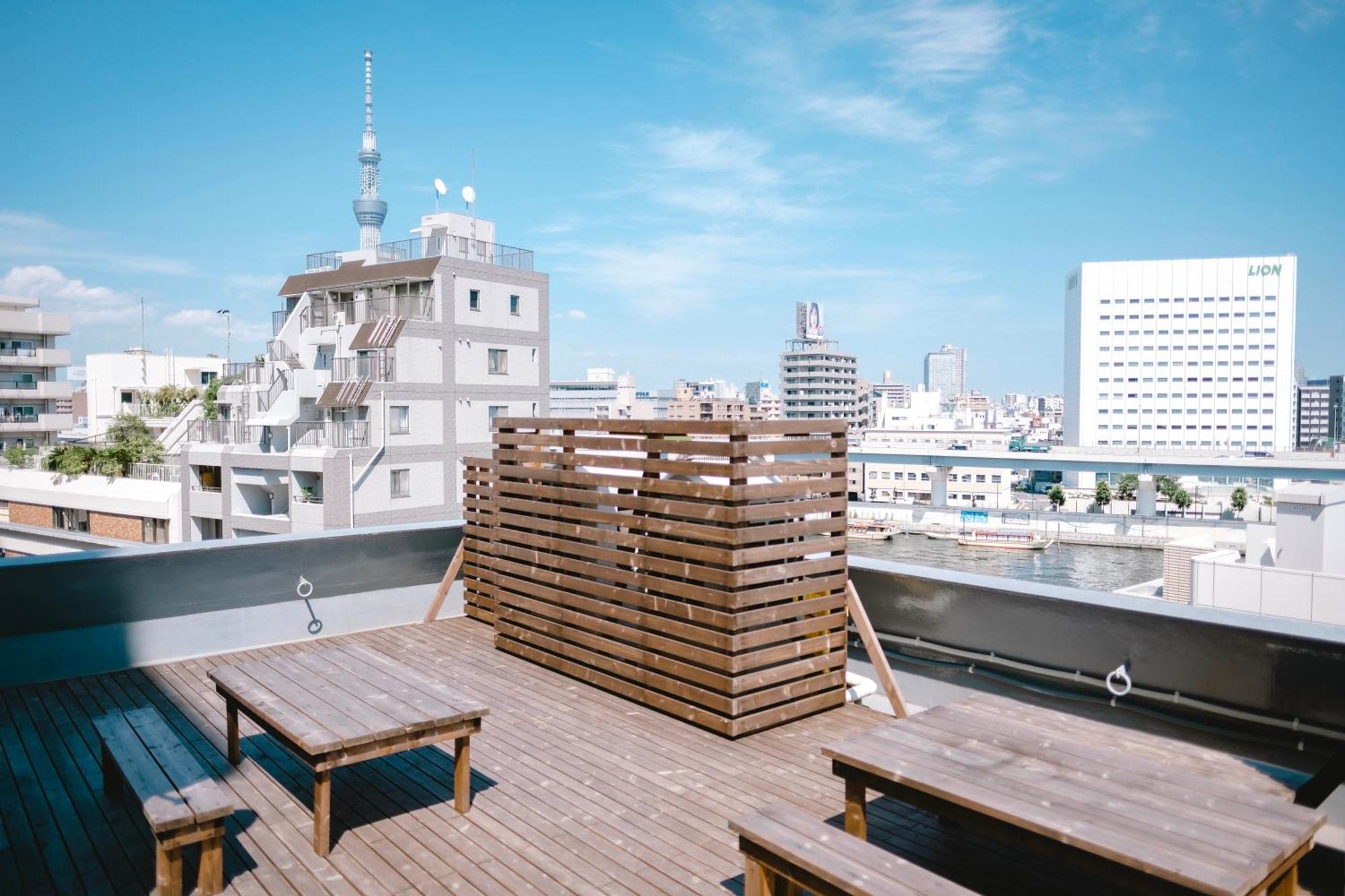 Nui. Hostel & Bar Lounge - Tokyo — Photos 1